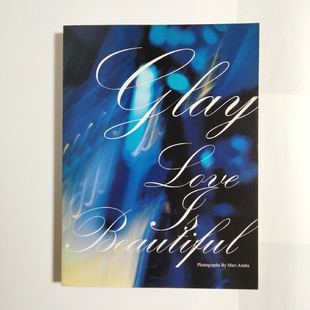 GLAY　写真集　LOVE IS BEAUTIFUL　by 写真家 アミタマリ エンタメ/ホビーのタレントグッズ(ミュージシャン)の商品写真