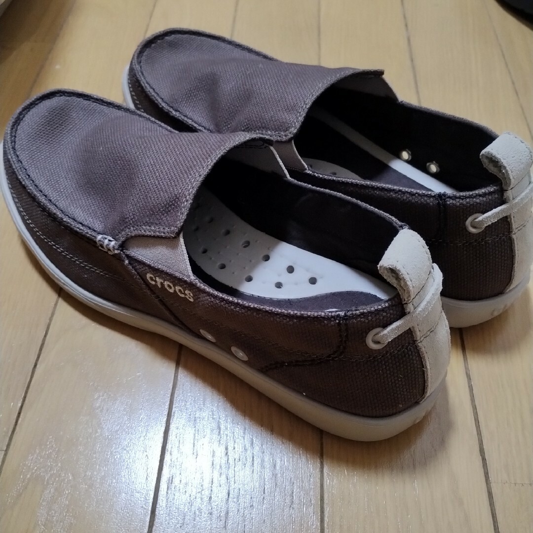 crocs(クロックス)のクロックスwaluローファー　ブラウン　28cm メンズの靴/シューズ(デッキシューズ)の商品写真