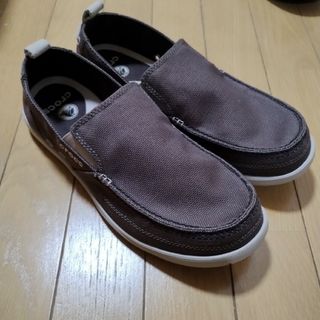 クロックス(crocs)のクロックスwaluローファー　ブラウン　28cm(デッキシューズ)