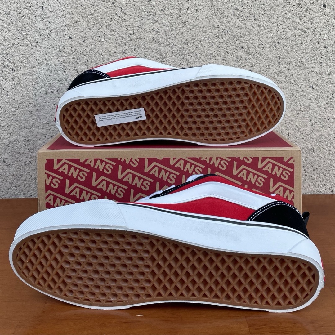 VANS(ヴァンズ)の【極希少】VANS Knu Skool "Red/True White" メンズの靴/シューズ(スニーカー)の商品写真