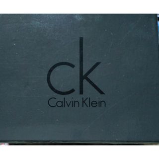 カルバンクライン(Calvin Klein)の財布(折り財布)