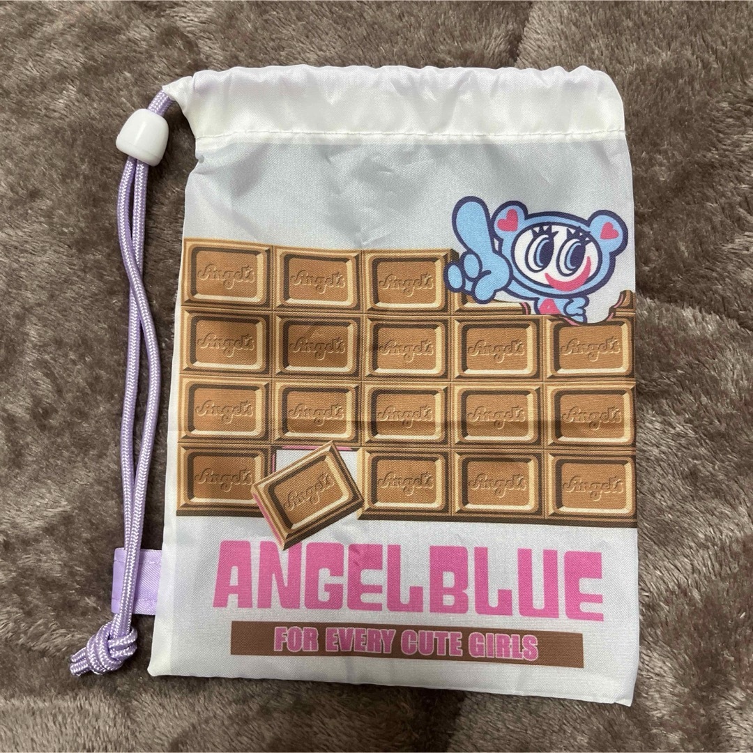 angelblue(エンジェルブルー)のエンジェルブルー　缶バッジ　ポーチ　巾着 レディースのファッション小物(ポーチ)の商品写真