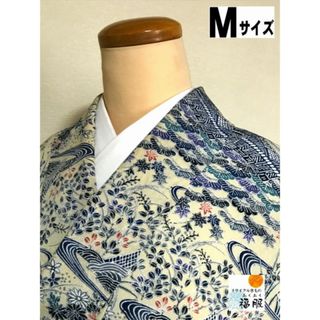 【中古】 小紋 正絹 グレー地に御所解き模様 単衣着物 裄64cm Mサイズ (着物)