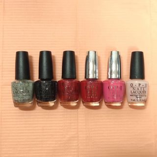 オーピーアイ(OPI)の新品未使用　オーピーアイ　ネイルラッカー　5本セット　おまけつき(マニキュア)