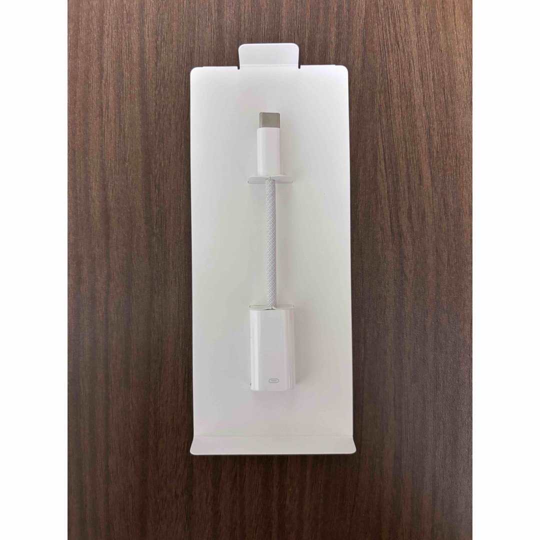 Apple(アップル)のApple正規品　Lightningケーブル→Cタイプ　アダプター スマホ/家電/カメラのスマホアクセサリー(その他)の商品写真