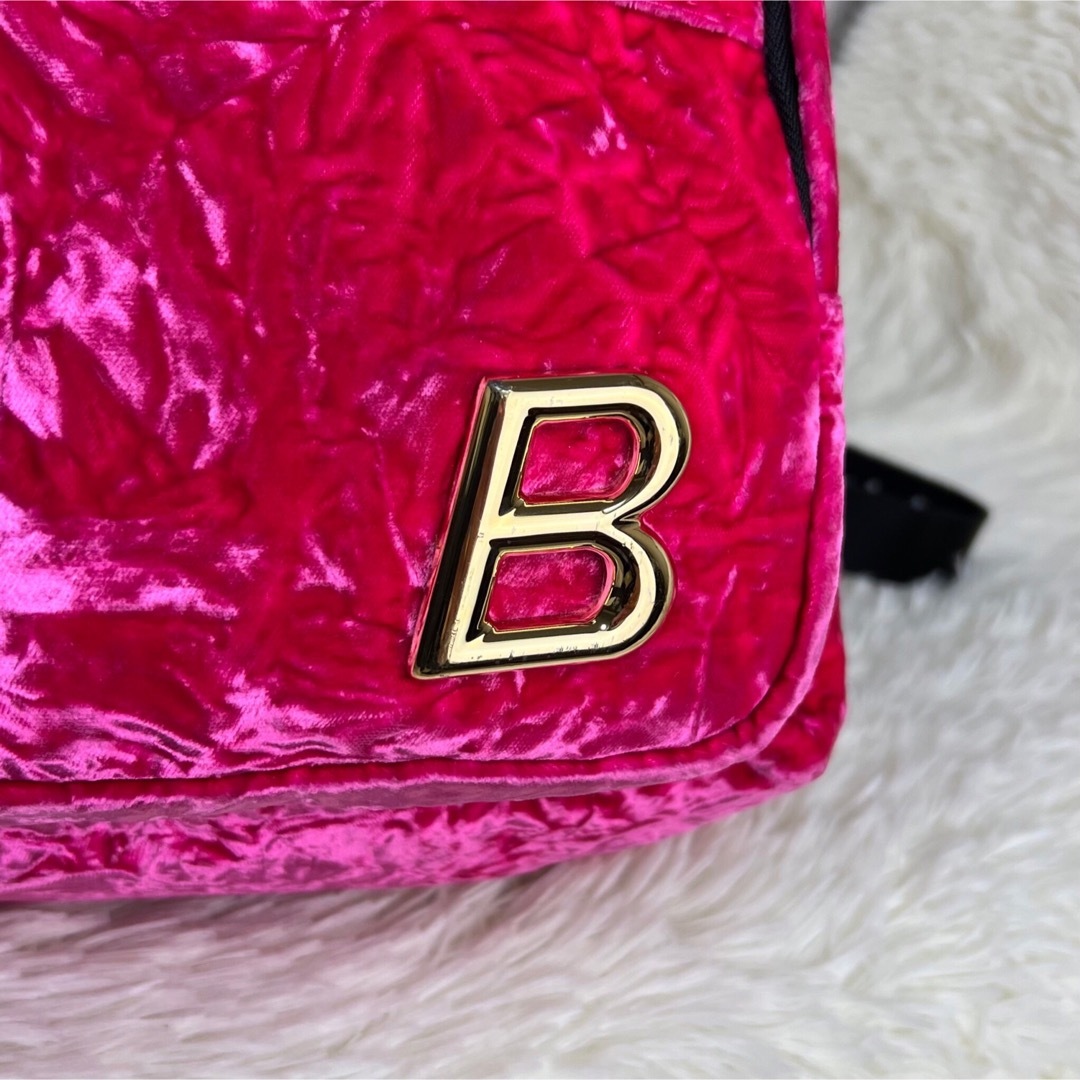 Bally(バリー)の希少アイテム♡Bロゴ♡ベロア仕様♡A4可♡BALLY バリー リュック レディースのバッグ(リュック/バックパック)の商品写真