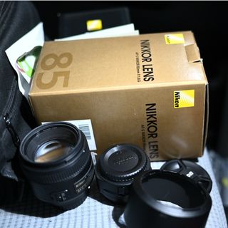 ニコン(Nikon)のNikon AF-SNikkor 85mm f1.8 g ＆ ftz2(レンズ(単焦点))