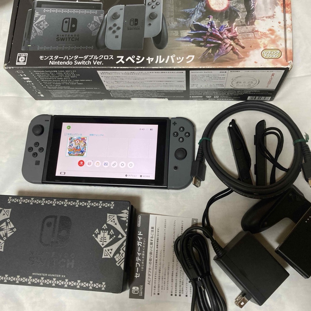 Nintendo Switch(ニンテンドースイッチ)のSwitch モンスターハンターダブルクロス Switch Ver本体セット エンタメ/ホビーのゲームソフト/ゲーム機本体(携帯用ゲーム機本体)の商品写真