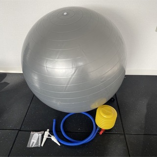 [空気入れ付き]バランスボール シルバー  55cm(トレーニング用品)