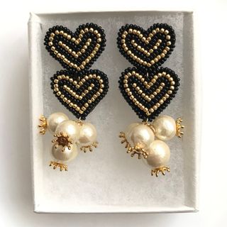 heart×beaded ピアス or イヤリング(ピアス)