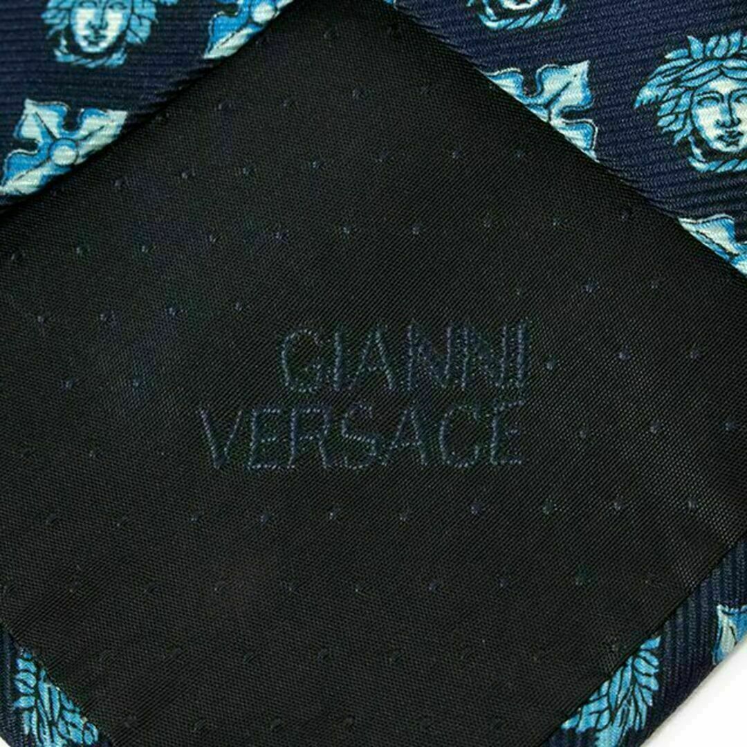 Gianni Versace(ジャンニヴェルサーチ)の【全額返金保証・送料無料】ジャンニヴェルサーチのネクタイ・正規品・美品・小紋総柄 メンズのファッション小物(ネクタイ)の商品写真