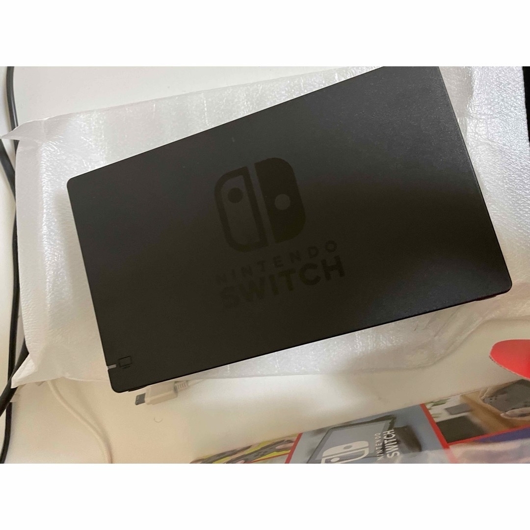 Nintendo Switch(ニンテンドースイッチ)の任天堂Switch 美品　 エンタメ/ホビーのゲームソフト/ゲーム機本体(家庭用ゲーム機本体)の商品写真