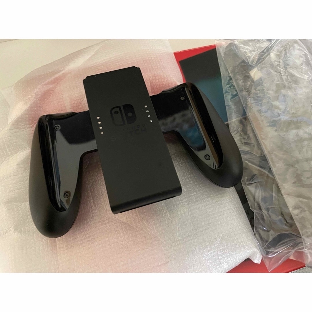 Nintendo Switch(ニンテンドースイッチ)の任天堂Switch 美品　 エンタメ/ホビーのゲームソフト/ゲーム機本体(家庭用ゲーム機本体)の商品写真