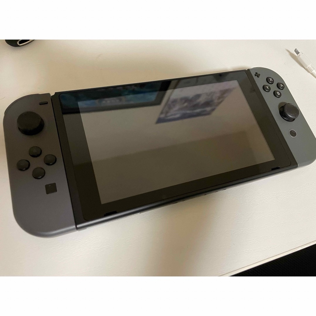 Nintendo Switch(ニンテンドースイッチ)の任天堂Switch 美品　 エンタメ/ホビーのゲームソフト/ゲーム機本体(家庭用ゲーム機本体)の商品写真
