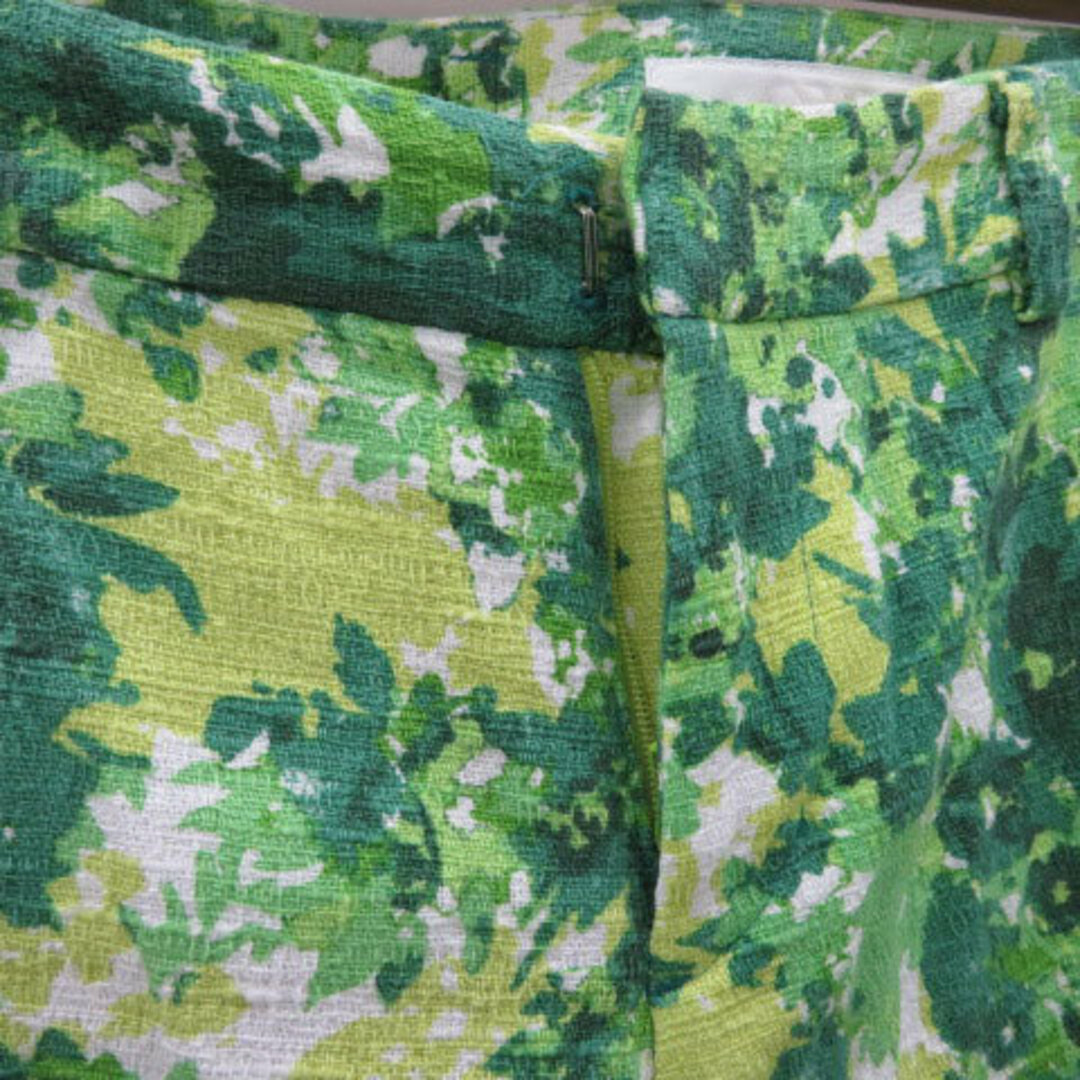 ANAYI(アナイ)のアナイ クロップドパンツ 七分丈 花柄 38 マルチカラー 緑 グリーン レディースのパンツ(その他)の商品写真