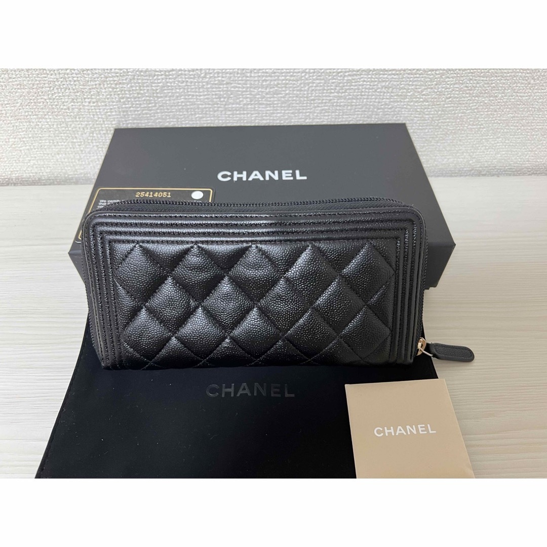 CHANEL(シャネル)のCHANEL  キャビアスキン　ボーイシャル　長財布 レディースのファッション小物(財布)の商品写真