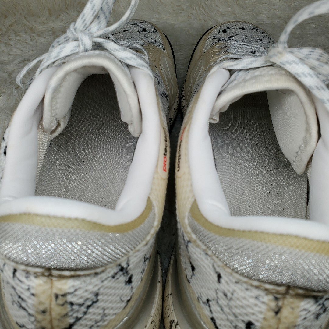 adidas(アディダス)の【美品】アディダス　BY1633　スニーカー　メンズ　ホワイト系　26.5cm メンズの靴/シューズ(スニーカー)の商品写真