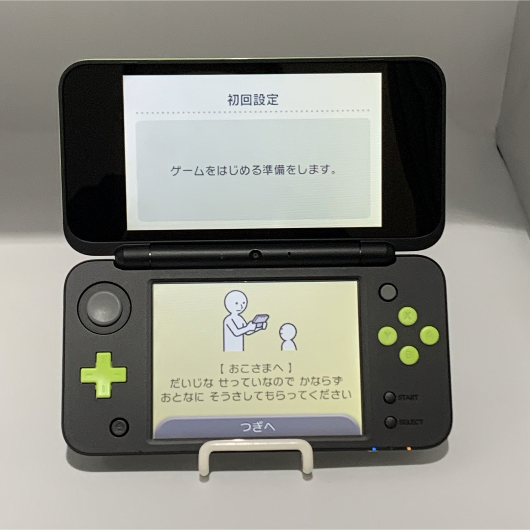 ニンテンドー3DS(ニンテンドー3DS)の【完品・液晶美品】 Newニンテンドー2DS LL ブラック×ライム 本体 エンタメ/ホビーのゲームソフト/ゲーム機本体(携帯用ゲーム機本体)の商品写真