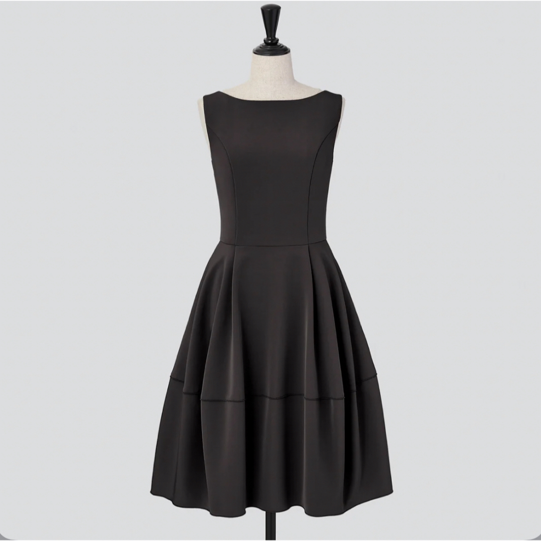 FOXEY(フォクシー)のFOXEY🎀フォクシー♡バロンワンピース　　　新品　 レディースのワンピース(ひざ丈ワンピース)の商品写真
