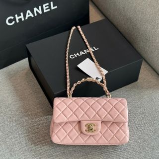 シャネル(CHANEL)のCHANEマトラッセ　チェーンバック　美品(ロングワンピース/マキシワンピース)