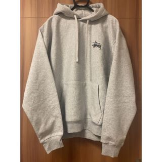 ステューシー(STUSSY)のステューシー　パーカー　stussy グレー　バックプリント　シンプル(パーカー)