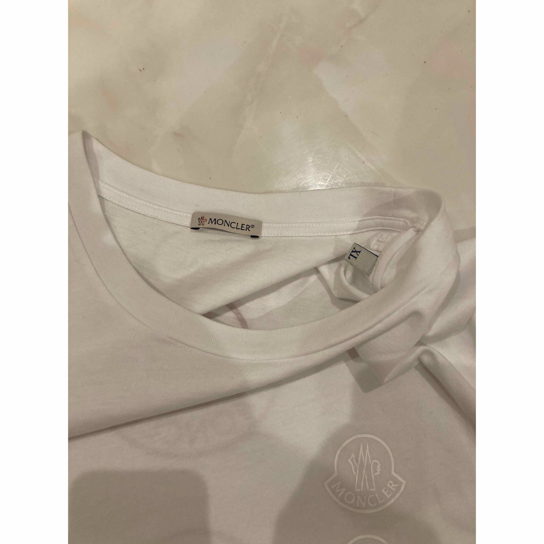 MONCLER(モンクレール)のXLサイズ】モンクレール　MONCLER 半袖Tシャツ　ホワイト　白　バックロゴ メンズのトップス(Tシャツ/カットソー(半袖/袖なし))の商品写真