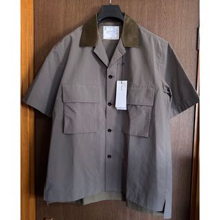 サカイ(sacai)の3新品 sacai Matte Taffeta 半袖 シャツ カーキ グレー(Tシャツ/カットソー(半袖/袖なし))