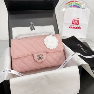 シャネル(CHANEL)の実物の画像 CHANEL シャネル  ショルダーバッグ ピンク(ロングワンピース/マキシワンピース)