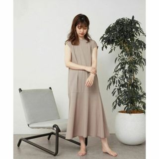 ナチュラルクチュール(natural couture)の【新品タグ付】涼しげジャージー裾フレアワンピース（ベージュ）ナイスクラップ(ロングワンピース/マキシワンピース)