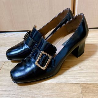 マッキントッシュ(MACKINTOSH)の値下げしました　マッキントッシュロンドン　22.5cm バックルモチーフパンプス(ハイヒール/パンプス)