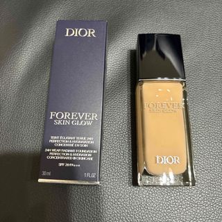 Christian Dior ディオールスキン フォーエヴァー フルイド グロウ