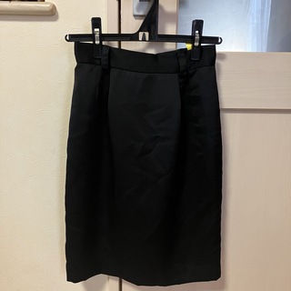 黒のタイトスカート(ひざ丈スカート)