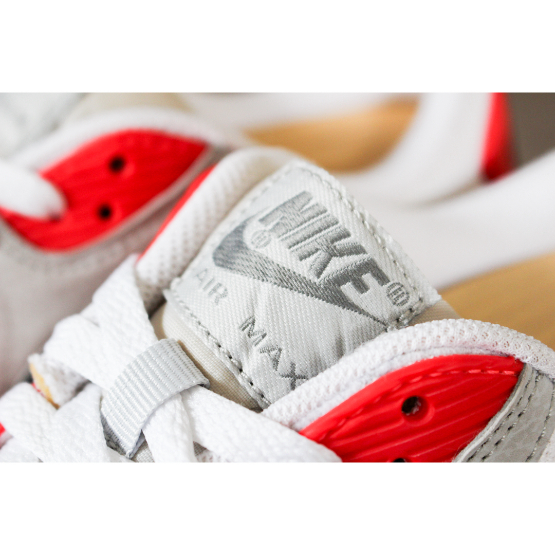 NIKE(ナイキ)のNIKE AIR MAX 90 Essential Red White 26.5 メンズの靴/シューズ(スニーカー)の商品写真