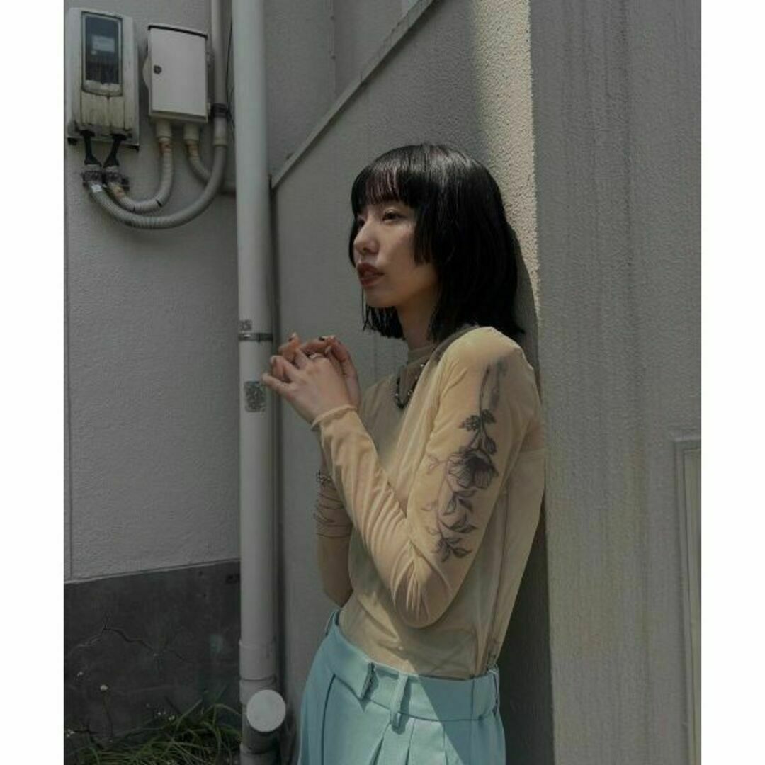 新品 AMERI MEDI FLOWER TATTOO SHEER TOP 新品 AMERI MEDI FLOWER TATTOO SHEER TOP