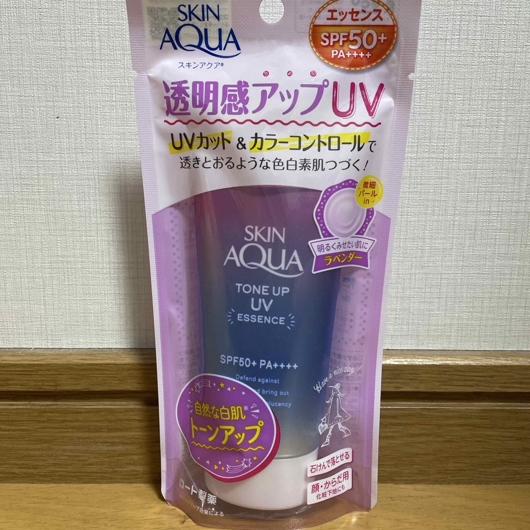 ロート製薬(ロートセイヤク)のスキンアクア トーンアップUVエッセンス 80g コスメ/美容のボディケア(日焼け止め/サンオイル)の商品写真