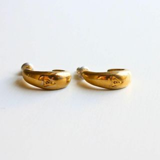 ゲス(GUESS)のGUESS ゲス フープゴールドピアス(ピアス)