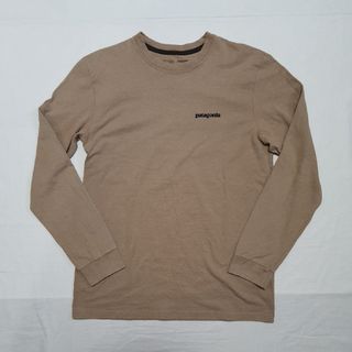 パタゴニア(patagonia)のパタゴニア ロングスリーブP6ロゴレスポンシビリティー S 茶 ロンT 長袖(Tシャツ/カットソー(七分/長袖))