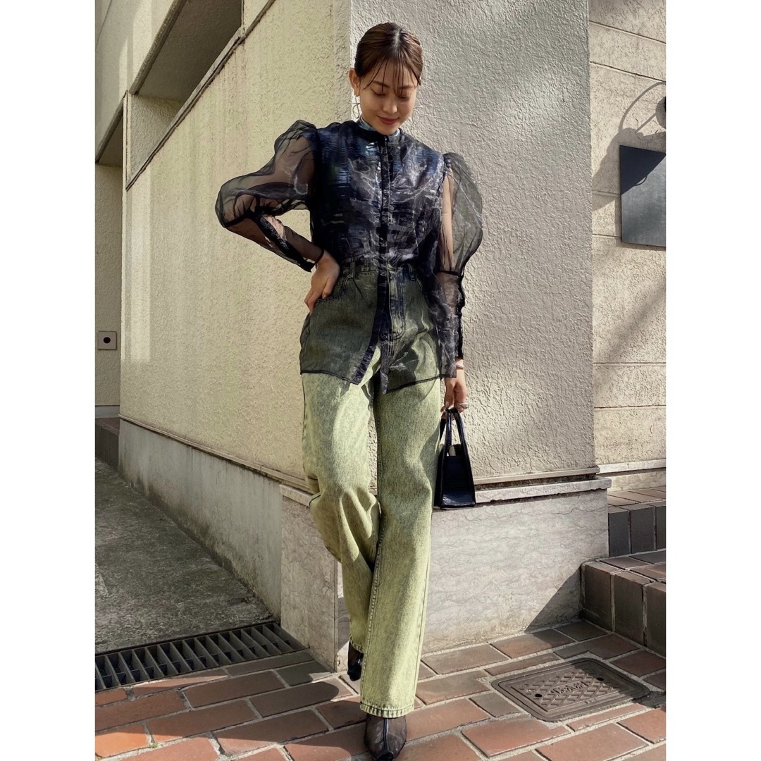 Ameri VINTAGE(アメリヴィンテージ)のAmeri / MEDI PRINT LAYERED SHEER SET TOP レディースのトップス(シャツ/ブラウス(長袖/七分))の商品写真