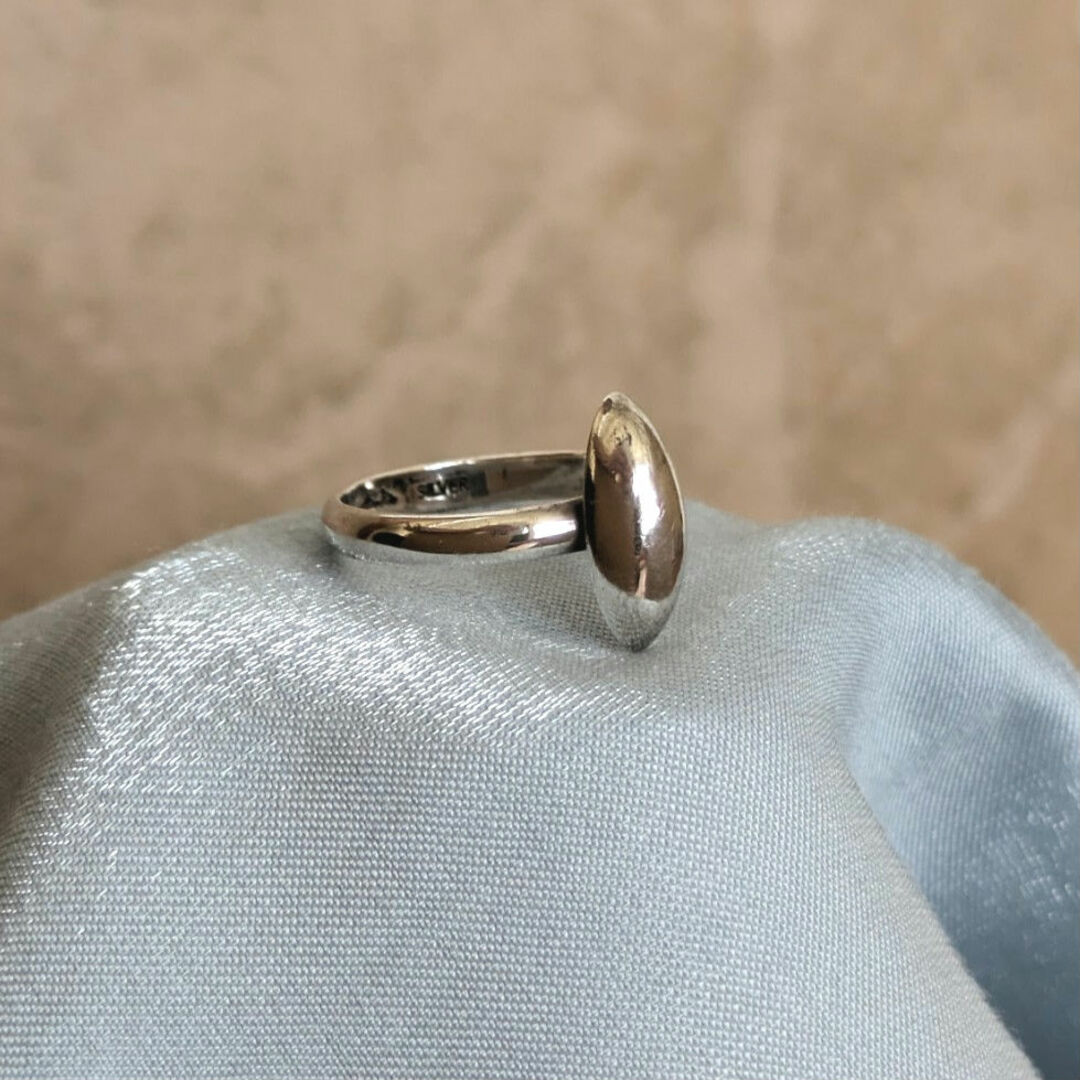 vintage☆silver ring♪シルバー♪オーバル♪約11号♪ レディースのアクセサリー(リング(指輪))の商品写真