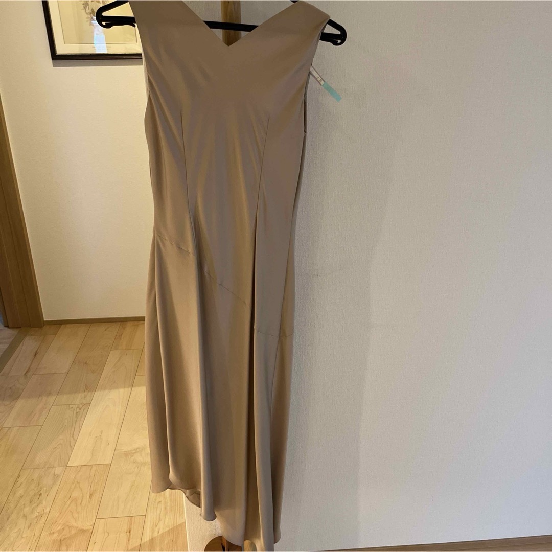 ベージュドレス9号 レディースのフォーマル/ドレス(ロングドレス)の商品写真