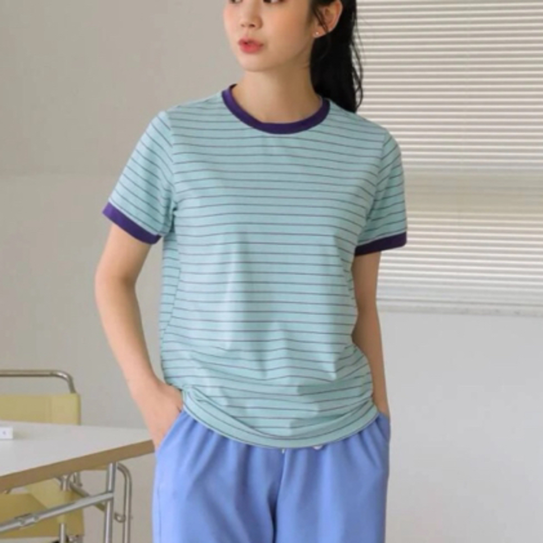 SHEIN(シーイン)の《未使用》SHEIN シーイン Tシャツ レディースのトップス(Tシャツ(半袖/袖なし))の商品写真