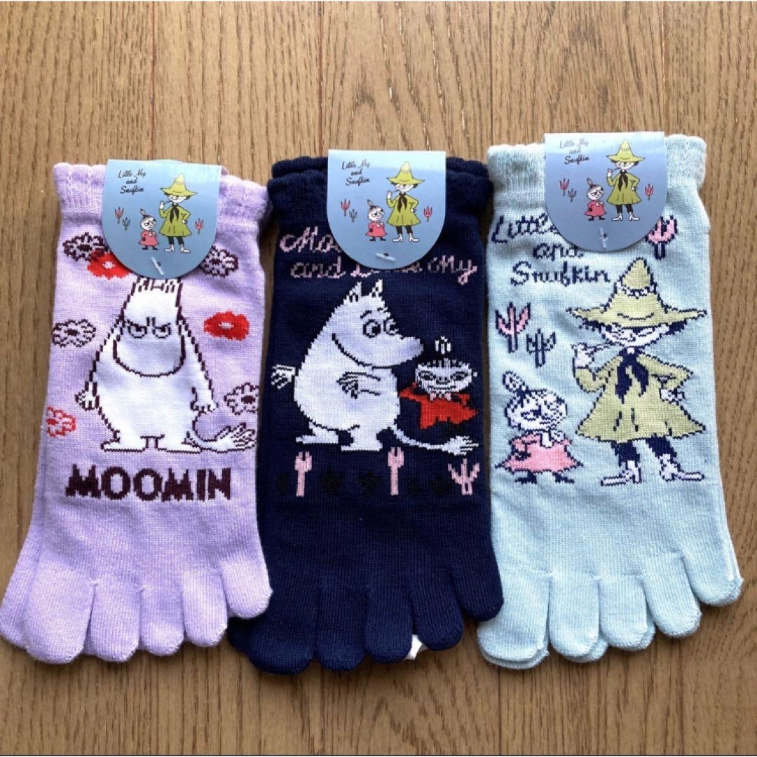 MOOMIN(ムーミン)の【新品】ムーミン ５本指ソックス  3足セット レディースのレッグウェア(ソックス)の商品写真