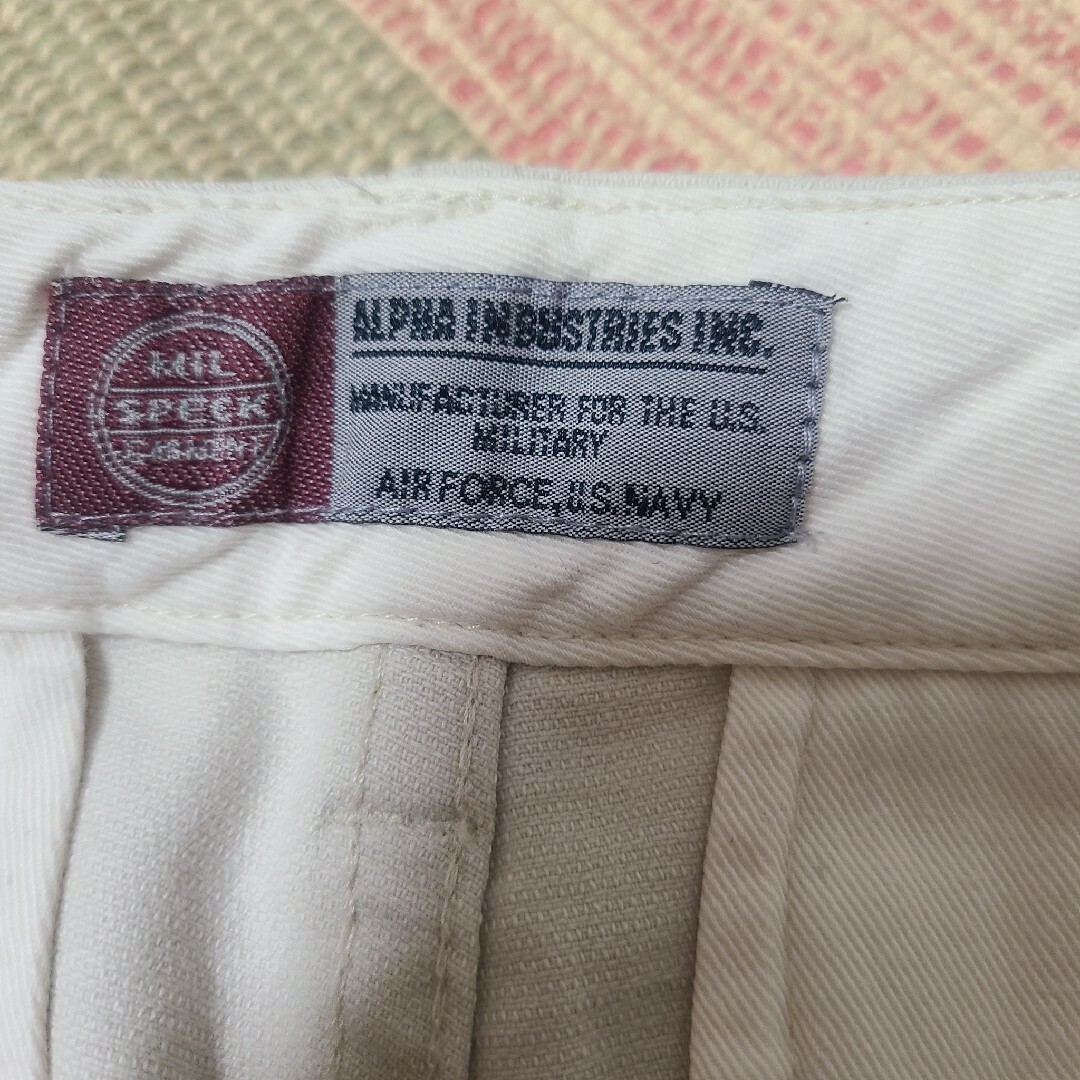 ALPHA INDUSTRIES(アルファインダストリーズ)のメンズハーフパンツ　M メンズのパンツ(ショートパンツ)の商品写真
