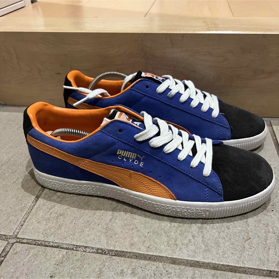 PUMA(プーマ)のPUMA プーマCLYDE クライド　NEW YORK KNICKS メンズの靴/シューズ(スニーカー)の商品写真