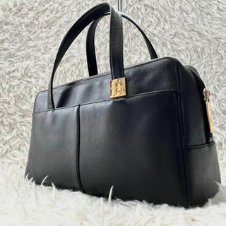 バーバリー(BURBERRY)の美品　バーバリー ハンドバッグ　ブラック　シボ革　レザー 　ノバチェック　金具(ハンドバッグ)