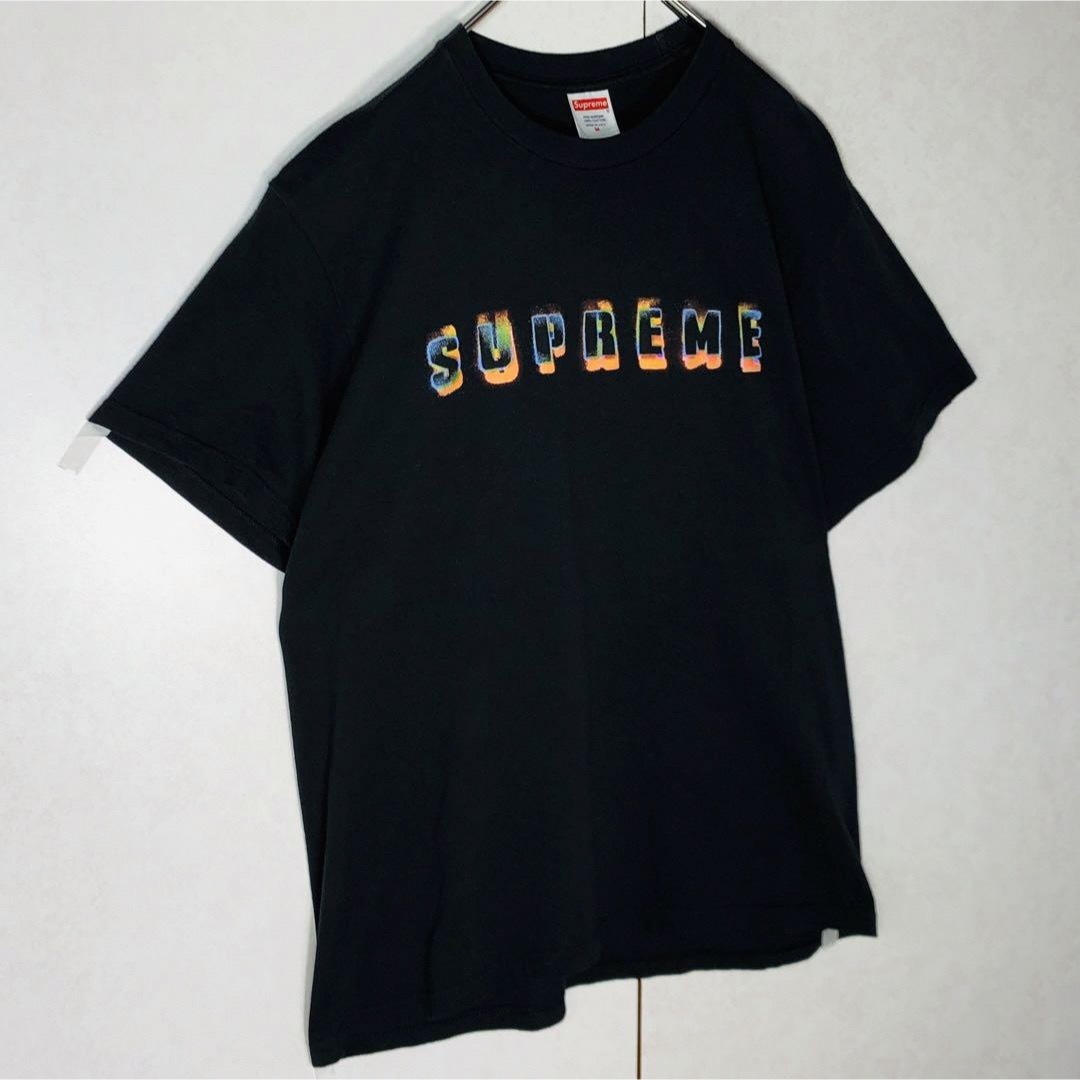 Supreme(シュプリーム)の【人気デザイン】シュプリーム センターロゴ ステンシルロゴ 定番カラー 黒 M メンズのトップス(Tシャツ/カットソー(半袖/袖なし))の商品写真