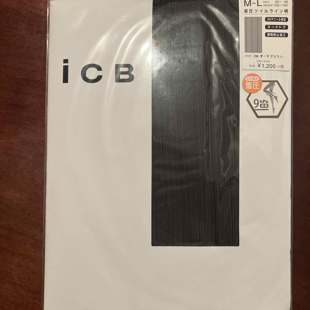 ICB(アイシービー)のICB⭐️タイツ⭐️着圧ツイルライン柄 レディースのレッグウェア(タイツ/ストッキング)の商品写真