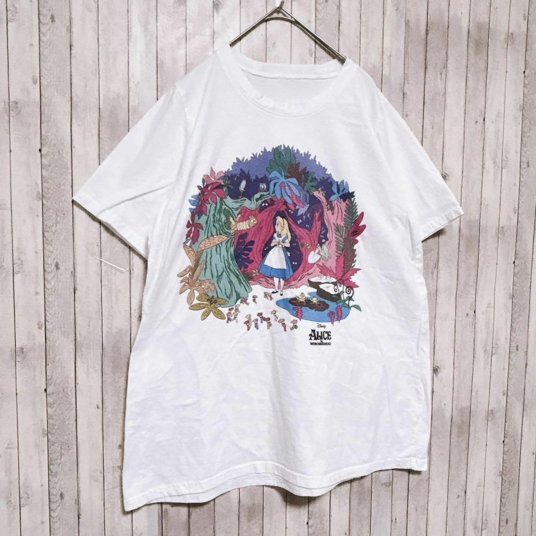 古着　不思議の国のアリス プリントTシャツ センターロゴ　一点物　輸入品　半袖 メンズのトップス(Tシャツ/カットソー(半袖/袖なし))の商品写真