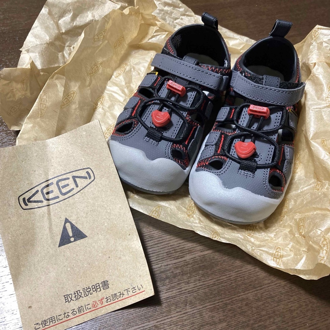 KEEN(キーン)のKEEN キーン サンダル 水陸両用 キッズ　子ども　18センチ キッズ/ベビー/マタニティのキッズ靴/シューズ(15cm~)(サンダル)の商品写真