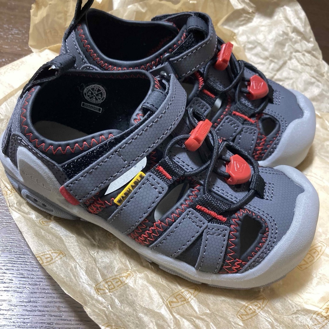 KEEN(キーン)のKEEN キーン サンダル 水陸両用 キッズ　子ども　18センチ キッズ/ベビー/マタニティのキッズ靴/シューズ(15cm~)(サンダル)の商品写真